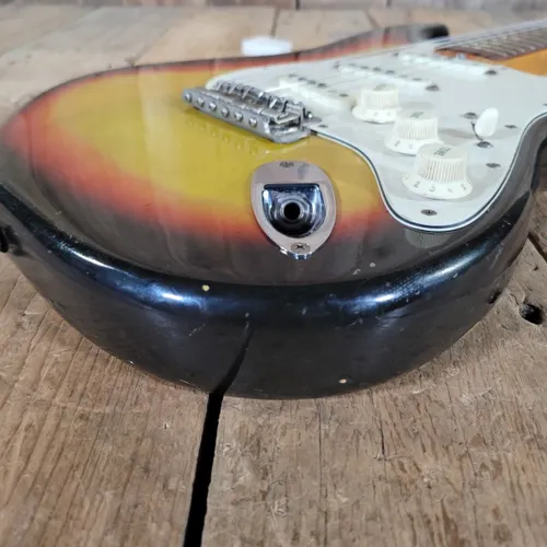 Vintage 1965 Fender Stratocaster (Sunburst Finish) - Image 2